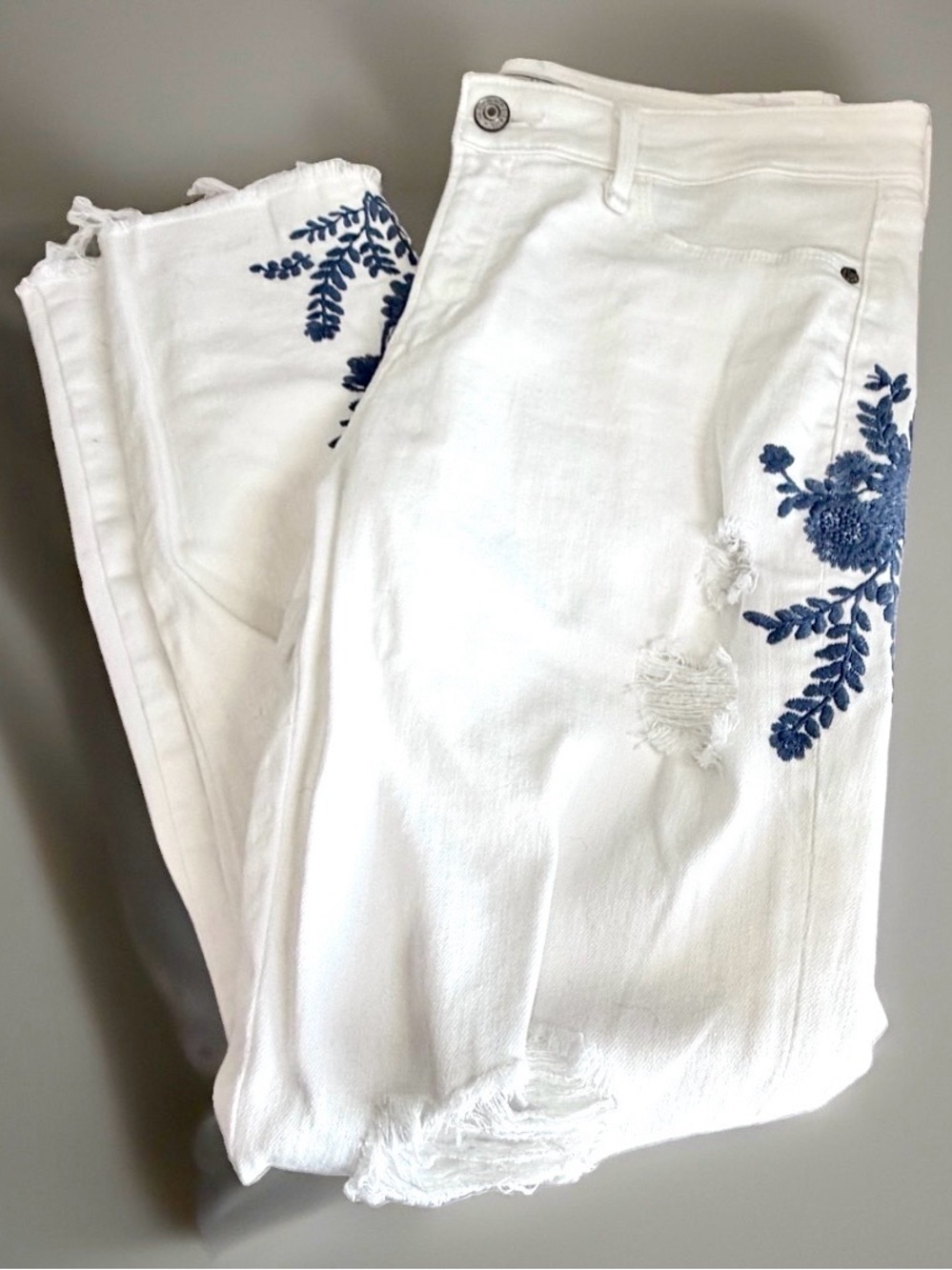 Abercrombie & Fitch Jeans Size 6 28 Harper Low Rise Ankle Embroidered White
